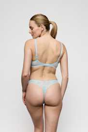 Salesbook image with head | Marie Jo