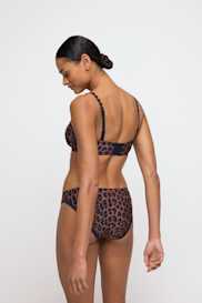 Salesbook image with head | Marie Jo