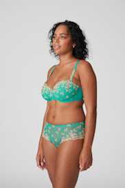 Salesbook image with head | Primadonna