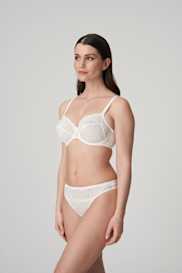 Salesbook image with head | Primadonna