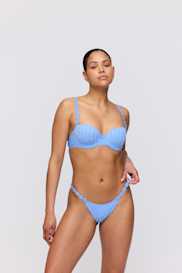 Salesbook image with head | Marie Jo