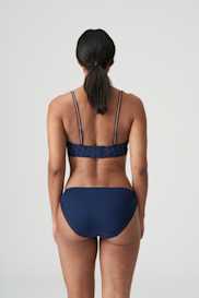 Salesbook image with head | Primadonna