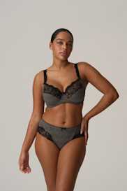 Salesbook image with head | Primadonna