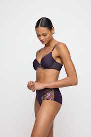 Salesbook image with head | Marie Jo