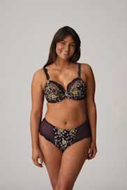 Salesbook image with head | Primadonna