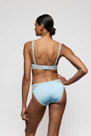 Salesbook image with head | Marie Jo