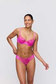 Salesbook image with head | Marie Jo