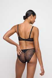 Salesbook image with head | Marie Jo