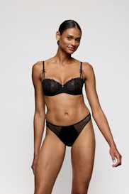 Salesbook image with head | Marie Jo