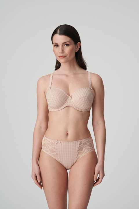 Salesbook image with head | Primadonna