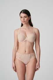 Salesbook image with head | Primadonna