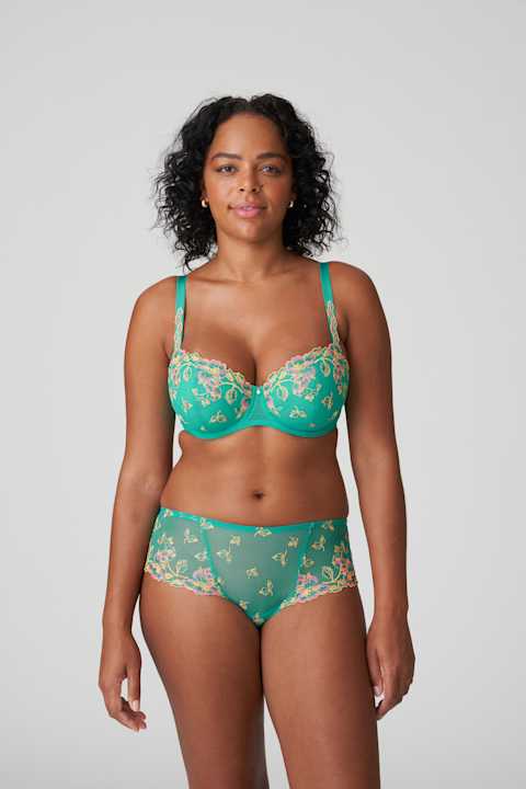 Salesbook image with head | Primadonna