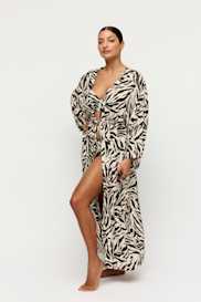 Salesbook image with head | Primadonna