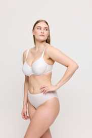 Salesbook image with head | Primadonna