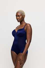 Salesbook image with head | Primadonna