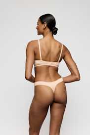 Salesbook image with head | Marie Jo