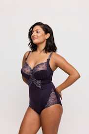 Salesbook image with head | Primadonna