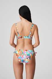 Salesbook image with head | Primadonna