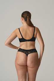 Salesbook image with head | Primadonna