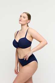 Salesbook image with head | Primadonna