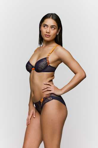 Salesbook image with head