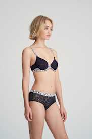 Salesbook image with head | Marie Jo