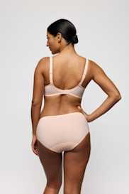 Salesbook image with head | Primadonna