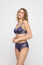 Salesbook image with head | Marie Jo