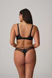 Salesbook image with head | Primadonna