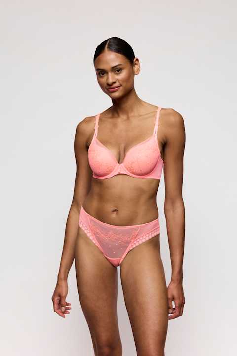 Salesbook image with head | Marie Jo