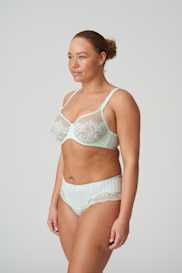 Salesbook image with head | Primadonna