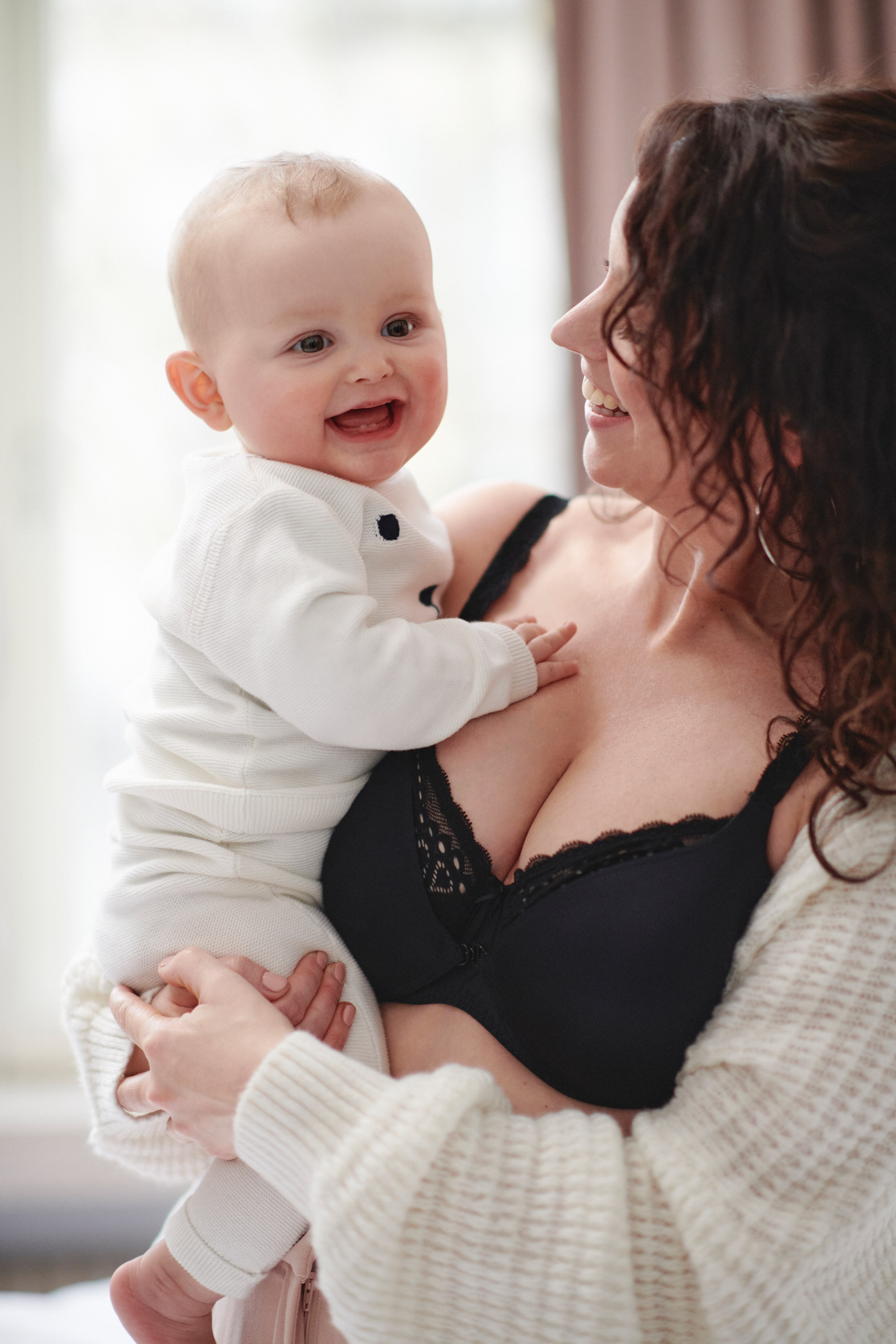 Tips for new mums: When to buy a nursing bra?
