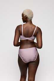 Salesbook image with head | Primadonna