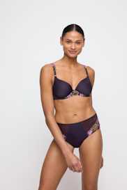 Salesbook image with head | Marie Jo