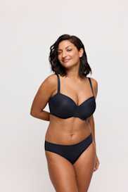 Salesbook image with head | Primadonna