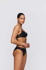 Salesbook image with head | Marie Jo