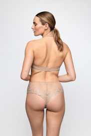Salesbook image with head | Marie Jo