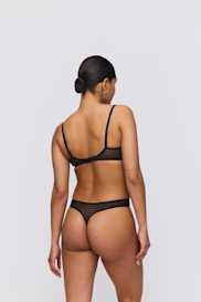 Salesbook image with head | Marie Jo