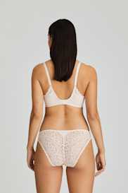 Salesbook image with head | Primadonna