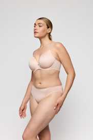 Salesbook image with head | Primadonna