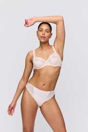 Salesbook image with head | Marie Jo