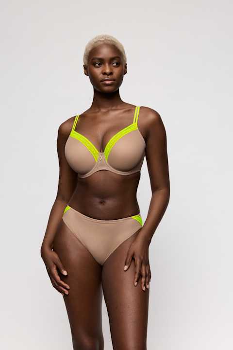 Salesbook image with head | Primadonna