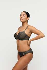 Salesbook image with head | Primadonna