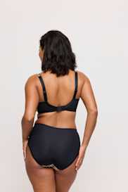 Salesbook image with head | Primadonna