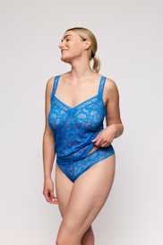 Salesbook image with head | Primadonna