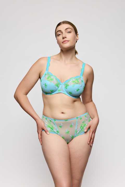 Salesbook image with head | Primadonna