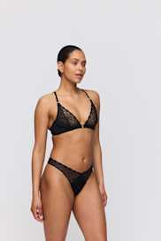 Salesbook image with head | Marie Jo