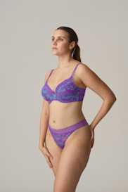 Salesbook image with head | Primadonna