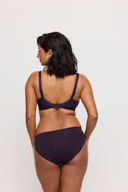 Salesbook image with head | Primadonna