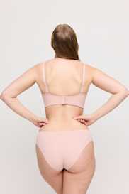 Salesbook image with head | Primadonna